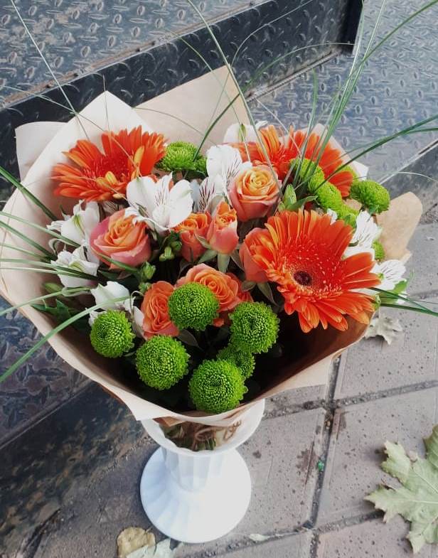 Букет цветов из: Герберы, Хризантемы, Альстромерии и Розы в Звенигово