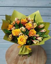 Букет цветов из:  Альстромерии и Розы в Звенигово