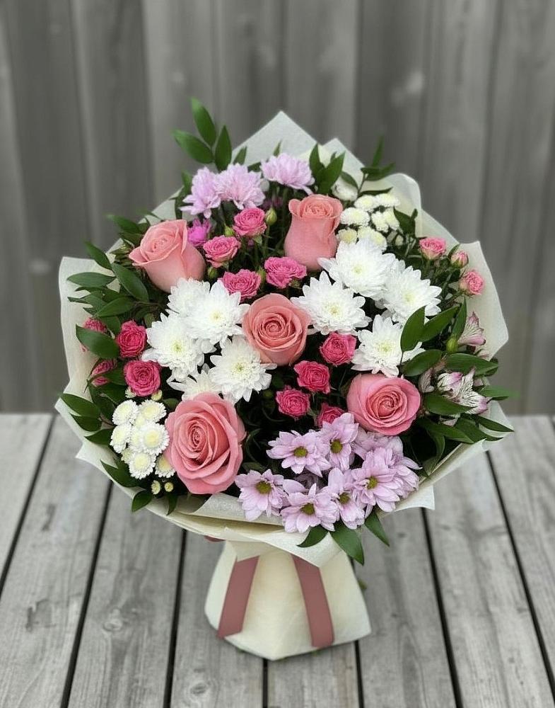 Букет цветов из: Альстромерии, Гвоздики, Розы и Хризантемы в Звенигово