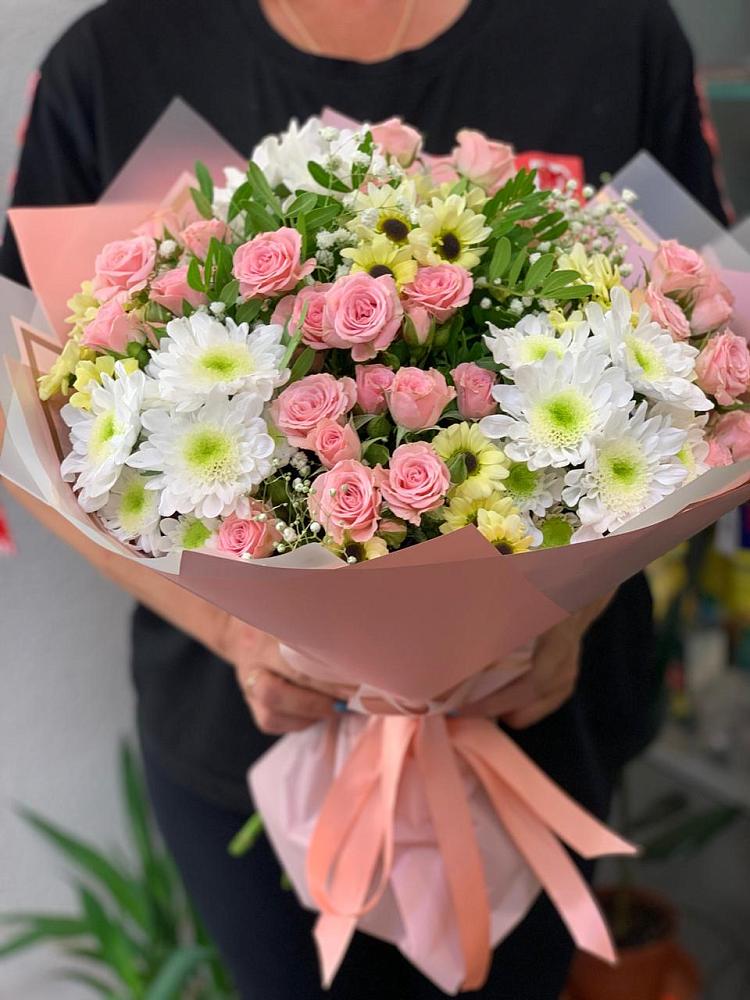 Букет цветов из: Розы и Хризантемы в Звенигово