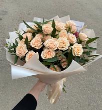 Букет Кремовые розы Латте в Звенигово