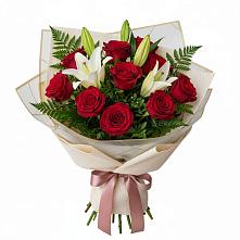 Букет цветов из:  Лилии и Розы в Звенигово