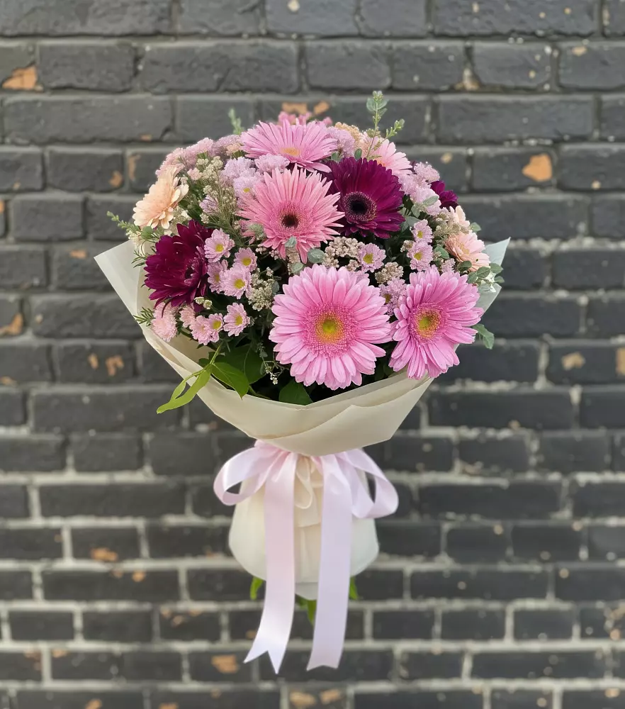 Букет цветов из: Герберы и Хризантемы в Звенигово