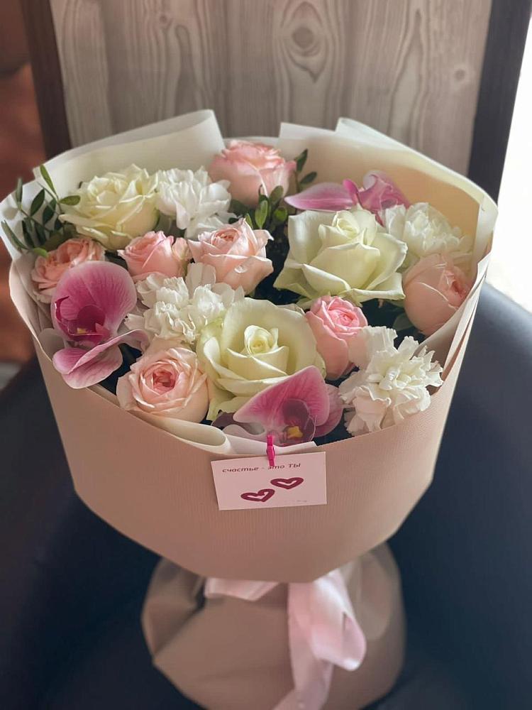 Букет цветов из: Орхидеи, Розы и Гвоздики в Звенигово