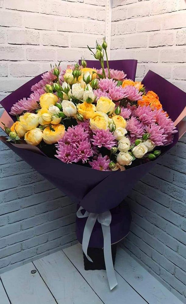 Букет цветов из: Хризантемы и Розы в Звенигово