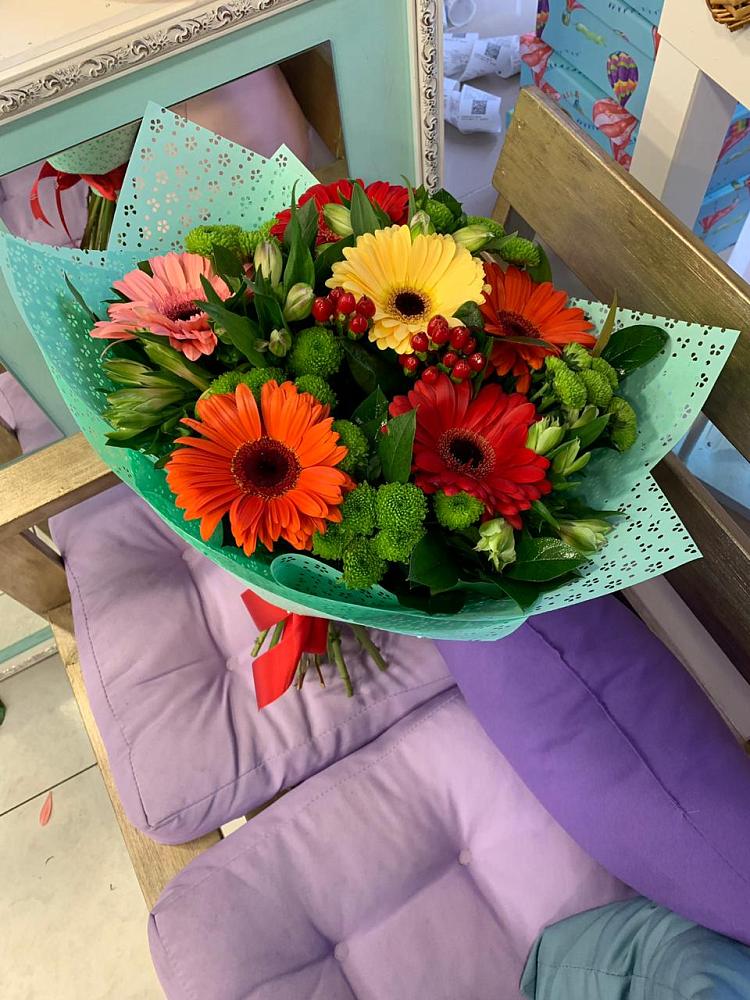 Букет цветов из: Герберы, Хризантемы и Альстромерии в Звенигово