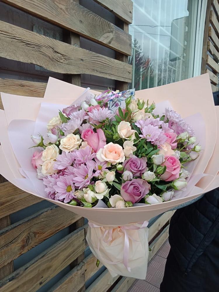 Букет цветов из: Розы и Хризантемы в Звенигово