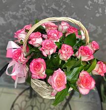 Цветочная композиция из Розы в корзине в Звенигово