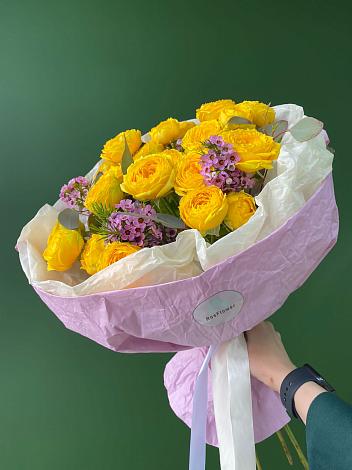 Букет Кустовые желтые розы в Звенигово