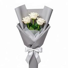 Букет 3 белые розы в Звенигово