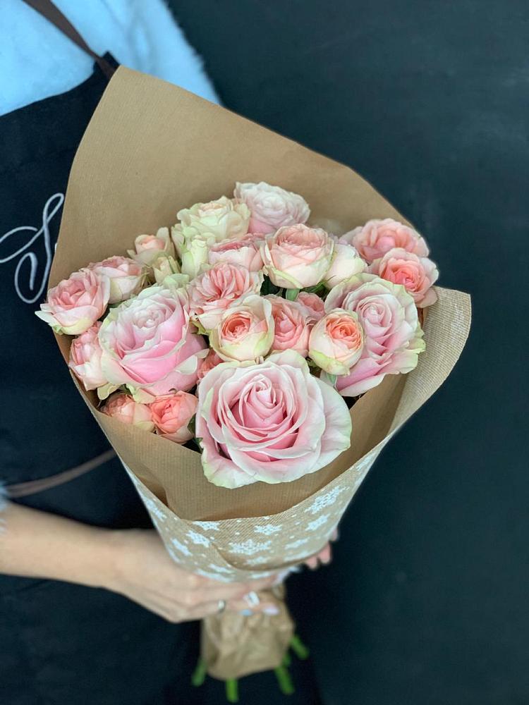 Букет цветов из: Хризантемы и Розы в Звенигово