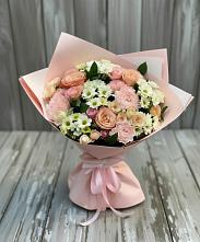 Букет цветов из:  Гвоздики, Розы и Хризантемы в Звенигово