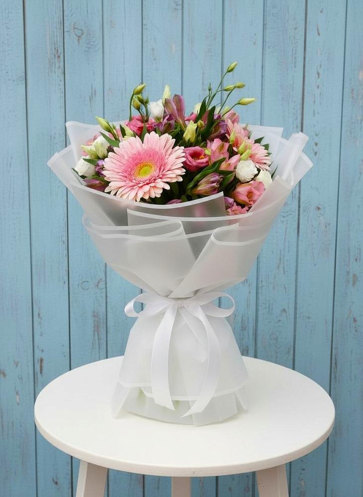 Букет цветов из: Герберы, Альстромерии и Лизиантусы в Звенигово