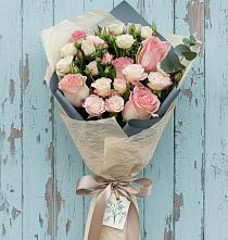 Букет цветов из:  Розы #REPLACE_PRED# Звенигово