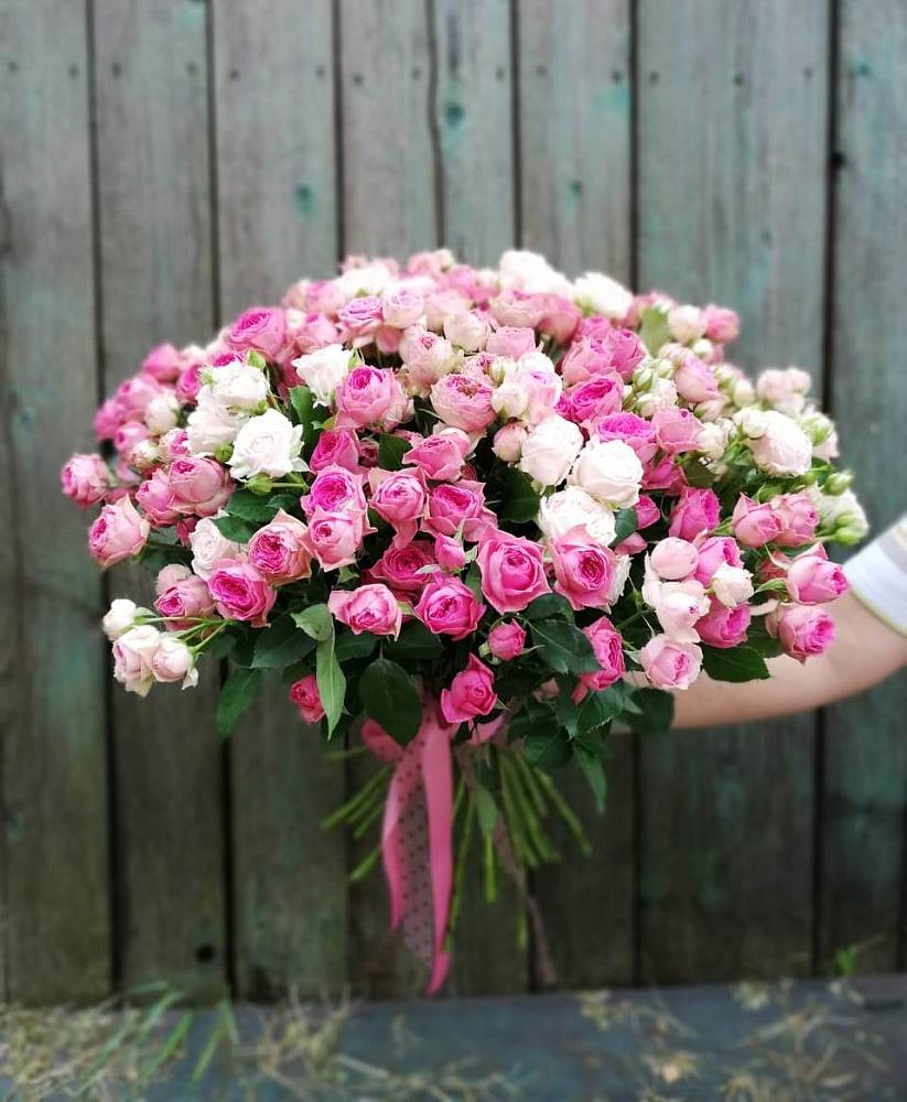 Букет Розовые кустовые розы Натали и Лав Лидия в Звенигово