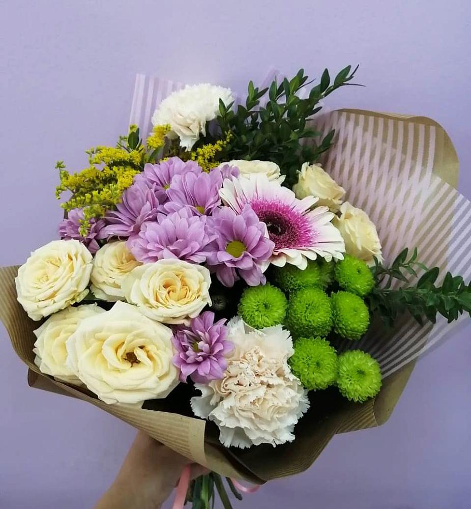 Букет цветов из: Хризантемы, Розы, Гвоздики и Герберы в Звенигово