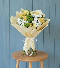 Букет цветов из:  Хризантемы и Розы в Звенигово